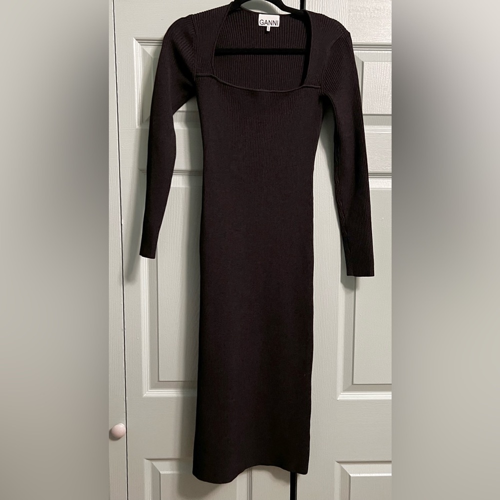 Elegant Black Ribbed Knit Dress
